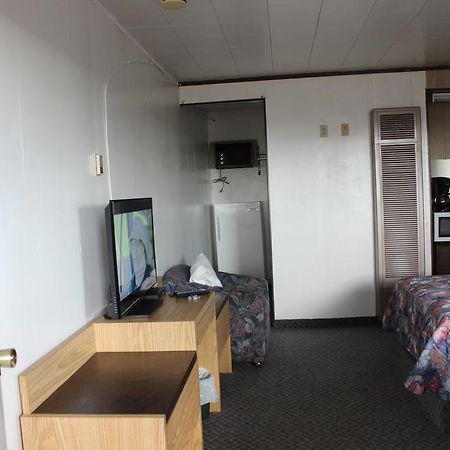 Raval Paradise Motel And Rv Park Youngstown Екстериор снимка