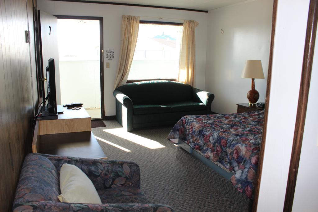 Raval Paradise Motel And Rv Park Youngstown Екстериор снимка