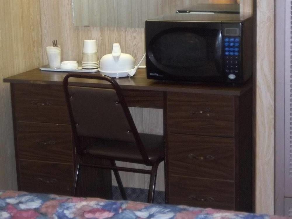 Raval Paradise Motel And Rv Park Youngstown Екстериор снимка